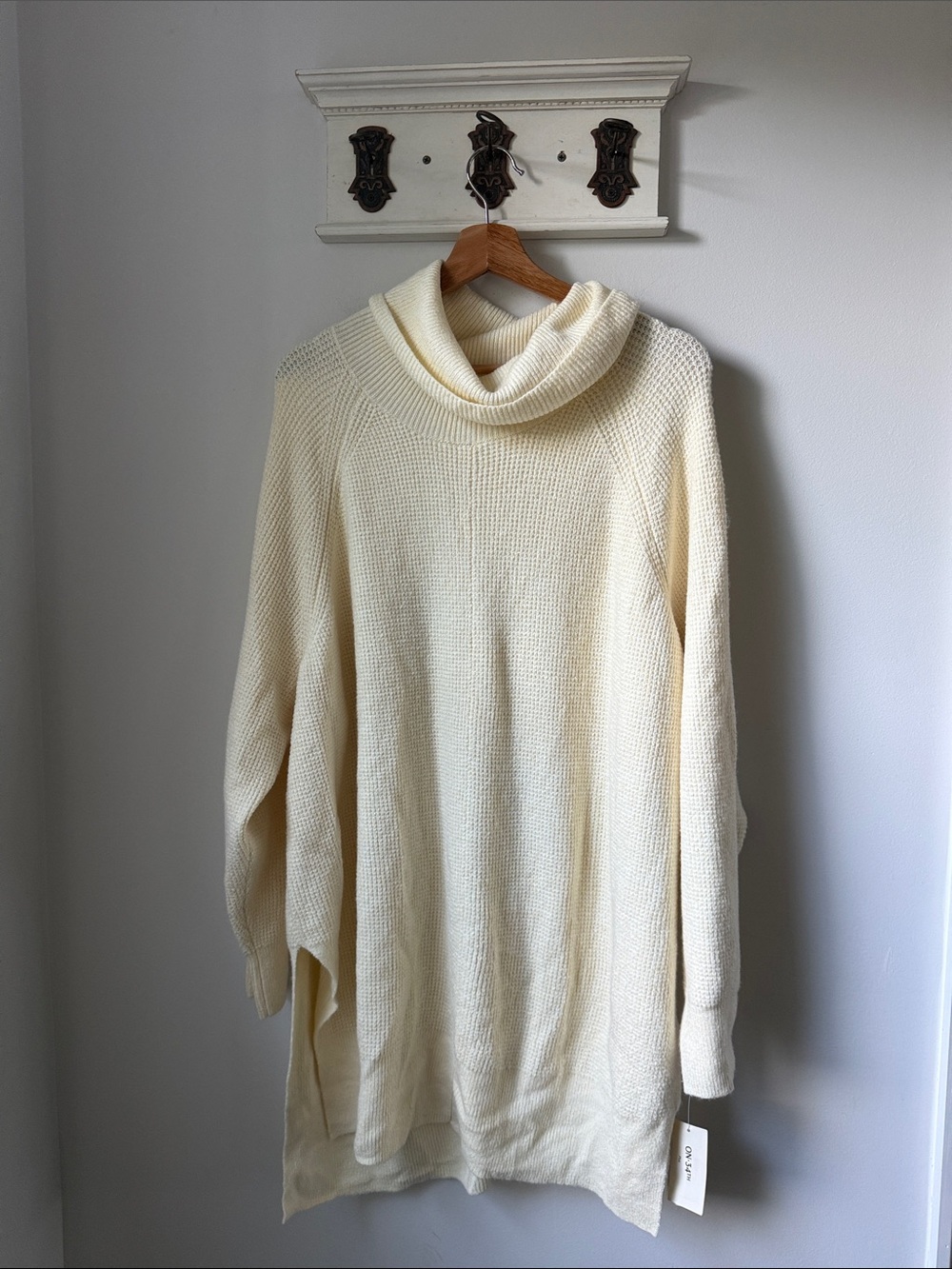 Cozy Cream Cowl-Neck Tunic Sweater Women’s Plus Casual turtleneck Classic